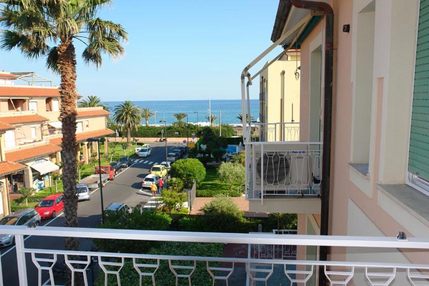 Ligure Residence ボルジョ・ヴェレッツィ エクステリア 写真