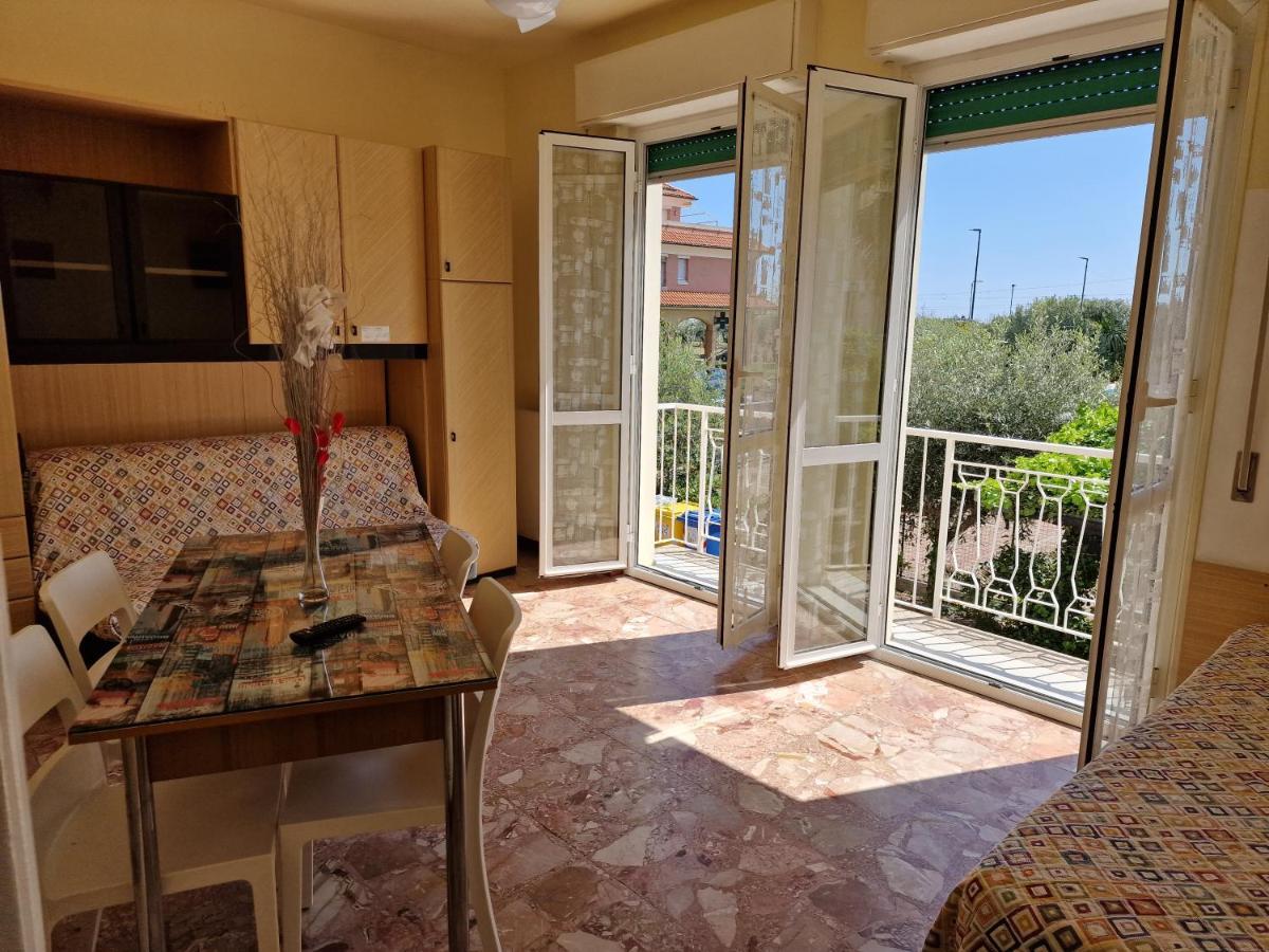 Ligure Residence ボルジョ・ヴェレッツィ エクステリア 写真