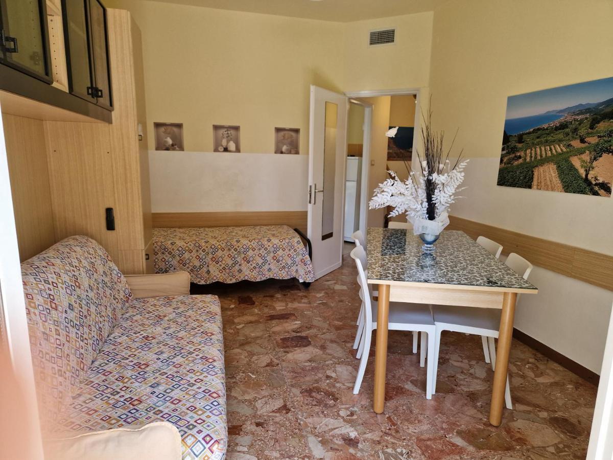 Ligure Residence ボルジョ・ヴェレッツィ エクステリア 写真
