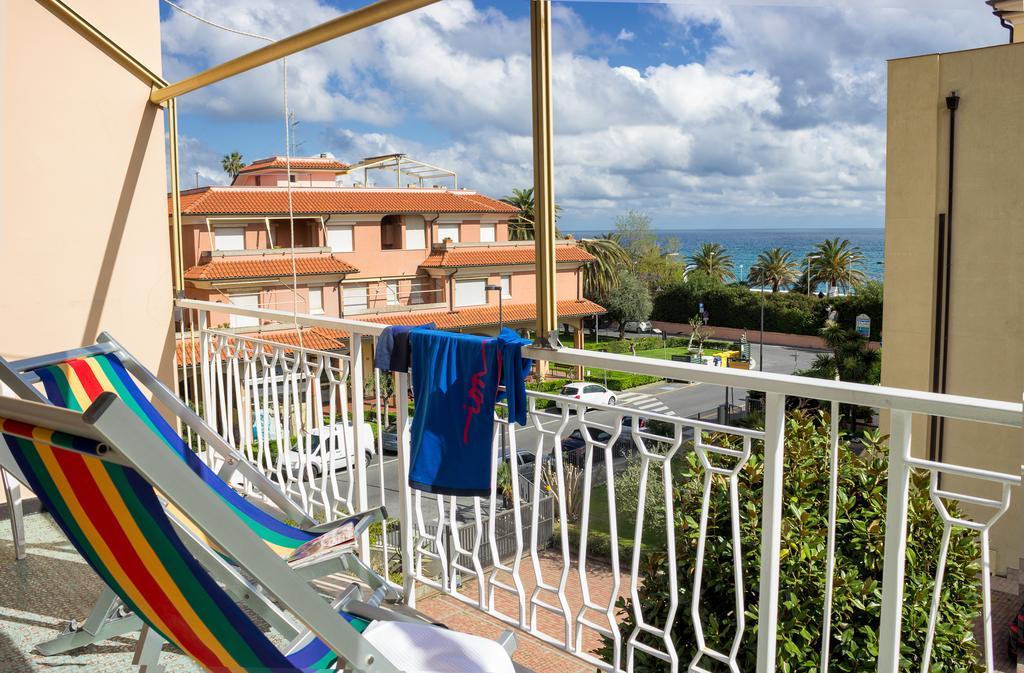 Ligure Residence ボルジョ・ヴェレッツィ エクステリア 写真