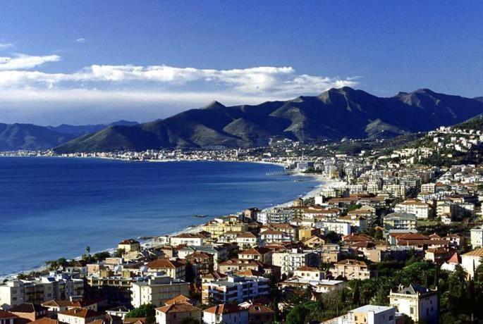 Ligure Residence ボルジョ・ヴェレッツィ エクステリア 写真